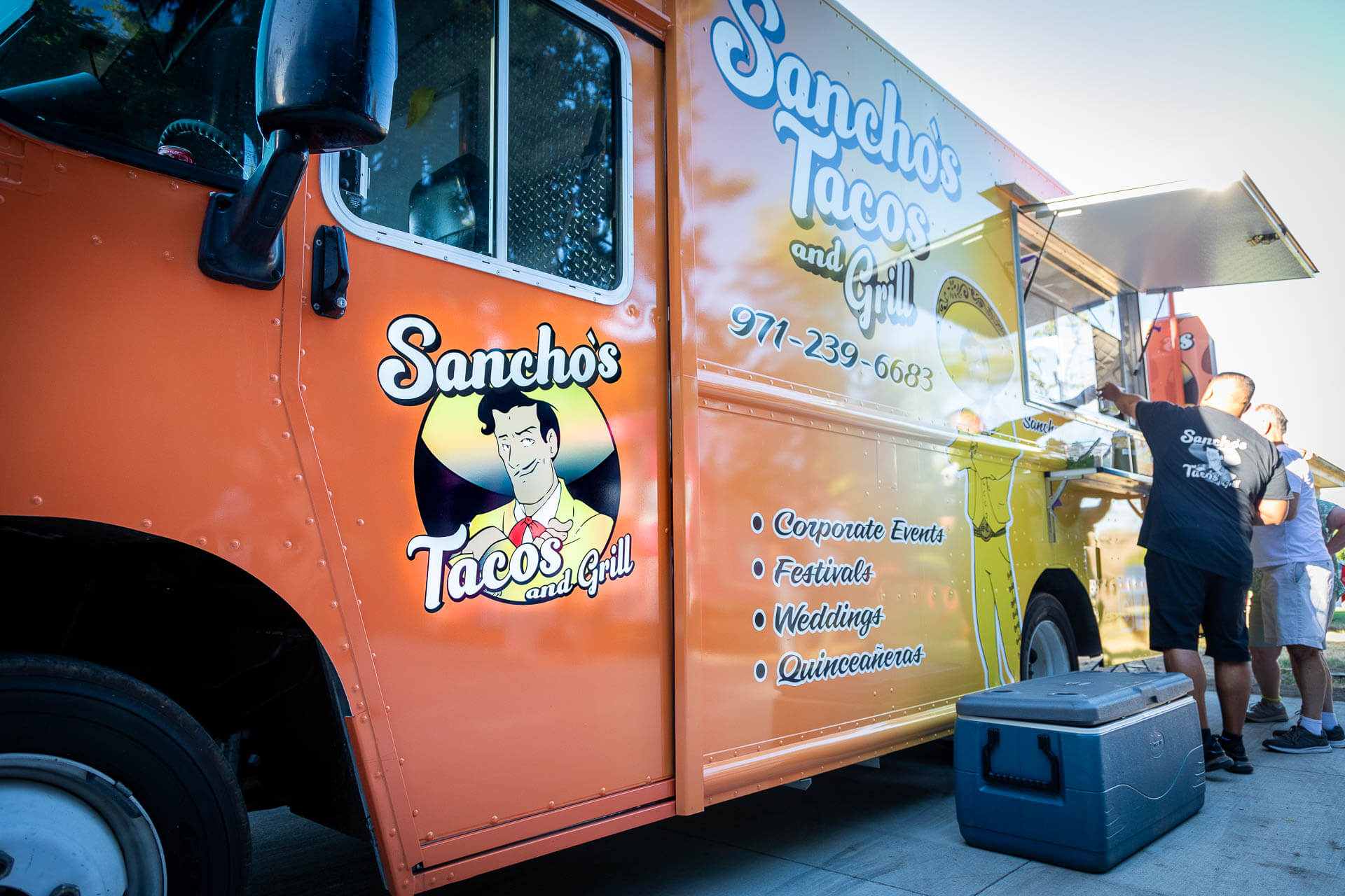 A picture of the Sanchos Taco truck